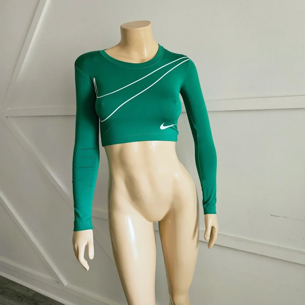 Nike Womens Long Sleeve Graphic Crop Top Green Malachite DV3257-365 Medium